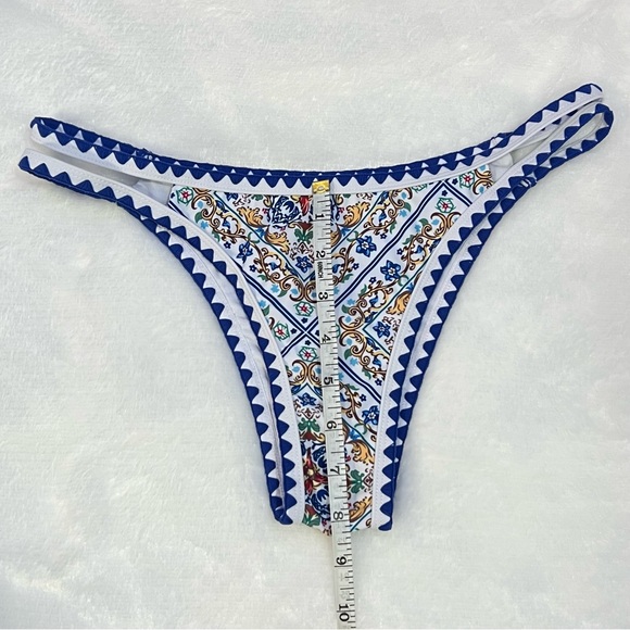 NWOT Bikinx Blue White Paisley Print Crochet Trim Strappy Bikini Bottoms Swim - Picture 6 of 7